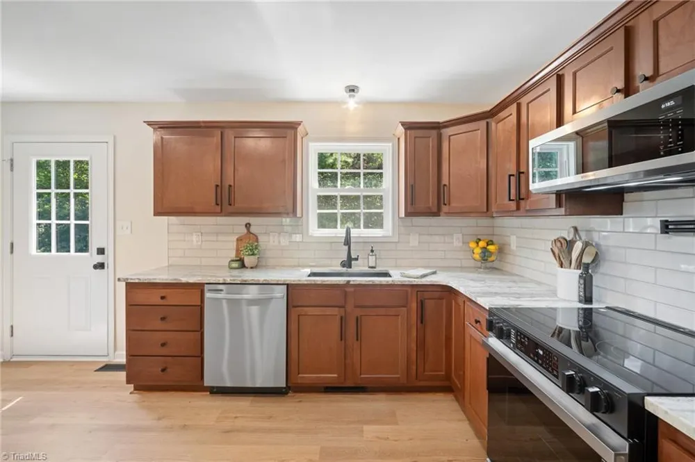 1984 Jerico Road Asheboro, NC 27205