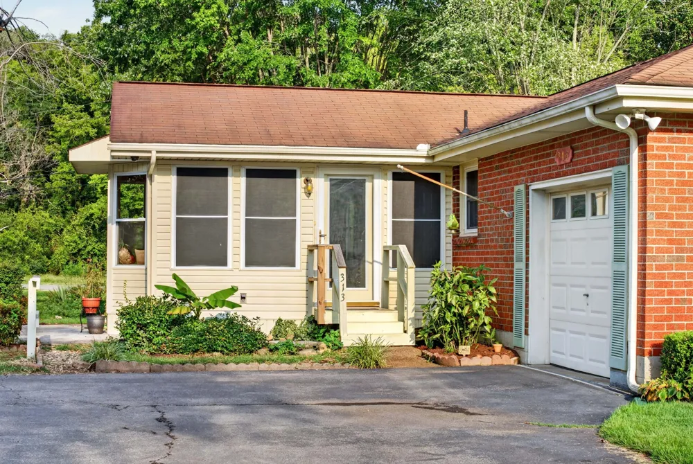 313 Hitt Ln Goodlettsville, TN 37072