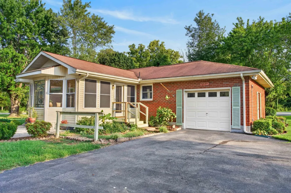 313 Hitt Ln Goodlettsville, TN 37072