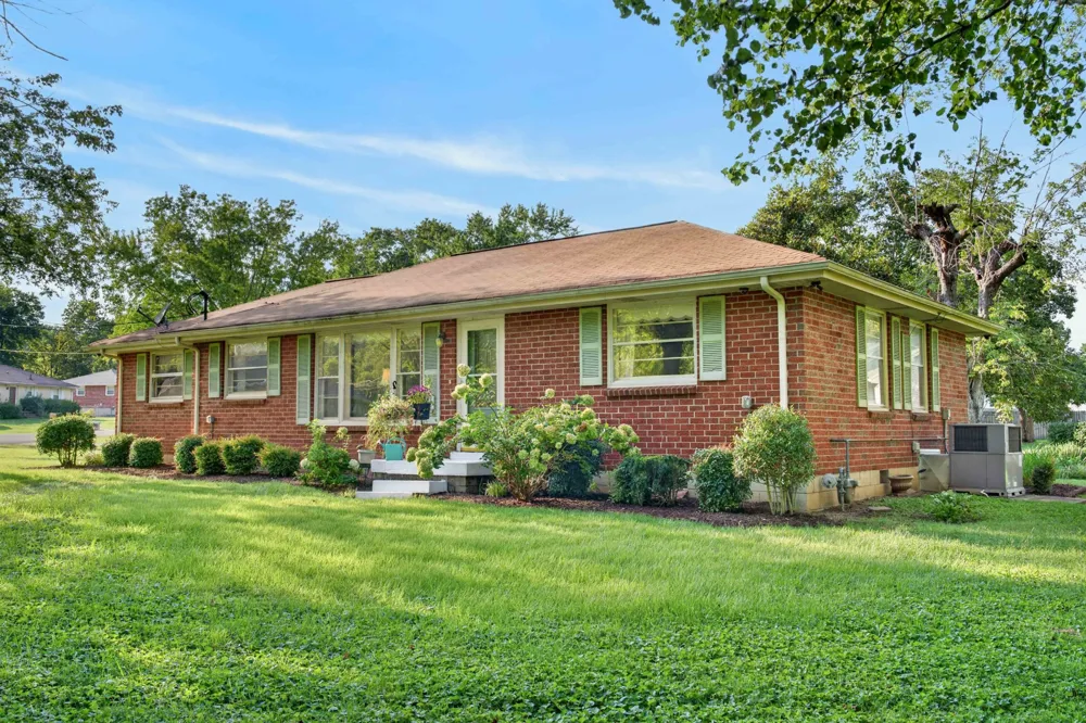 313 Hitt Ln Goodlettsville, TN 37072