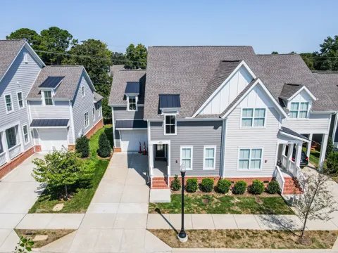 425 Herringbone Ct
