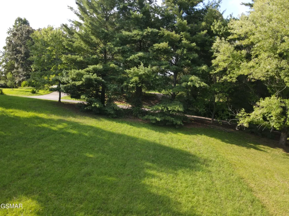 26 Maplewood Circle Sevierville, TN 37876