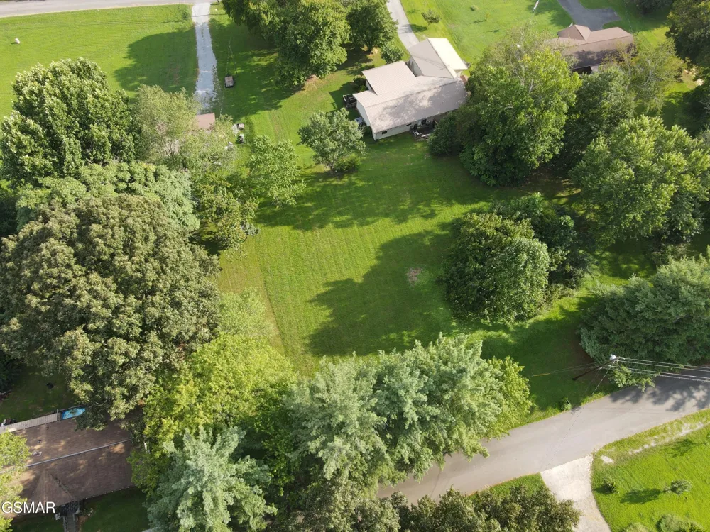 26 Maplewood Circle Sevierville, TN 37876