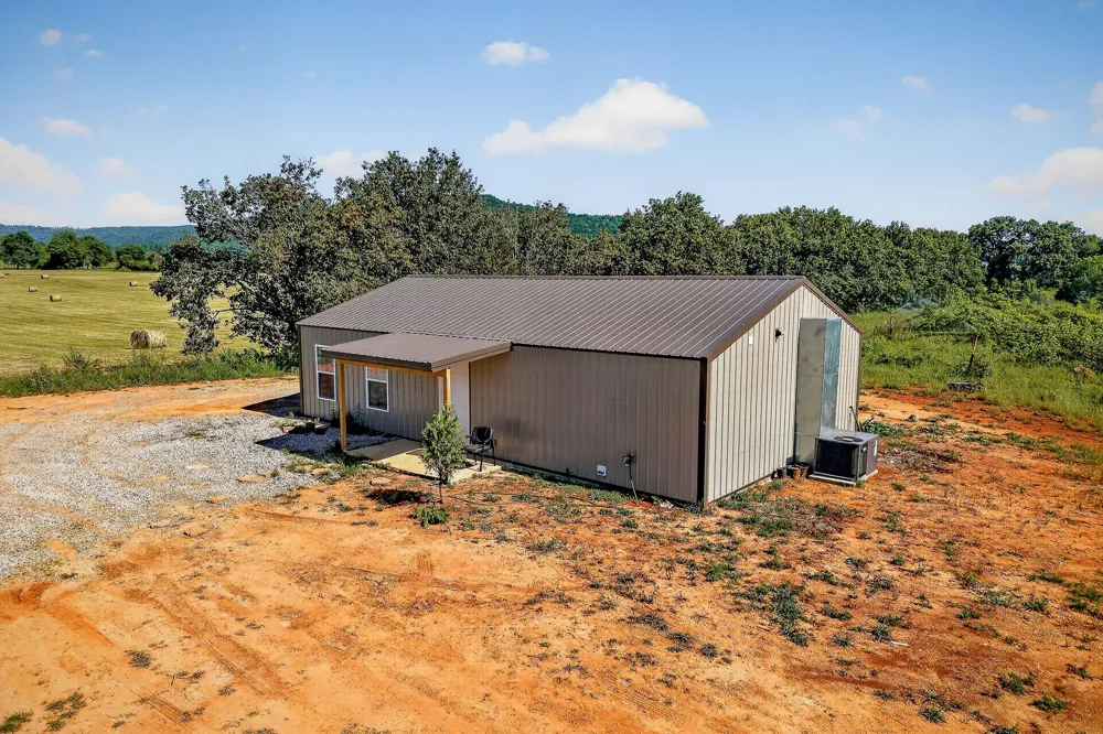8526 Beersheba Hwy McMinnville, TN 37110