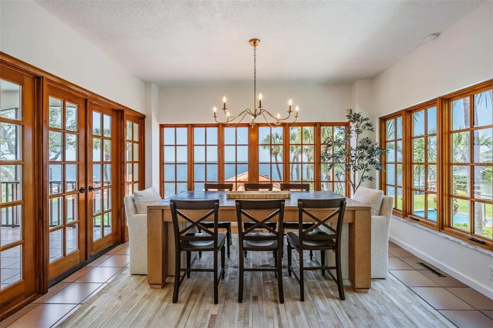 128 CARLYLE DRIVE Palm Harbor, FL 34683