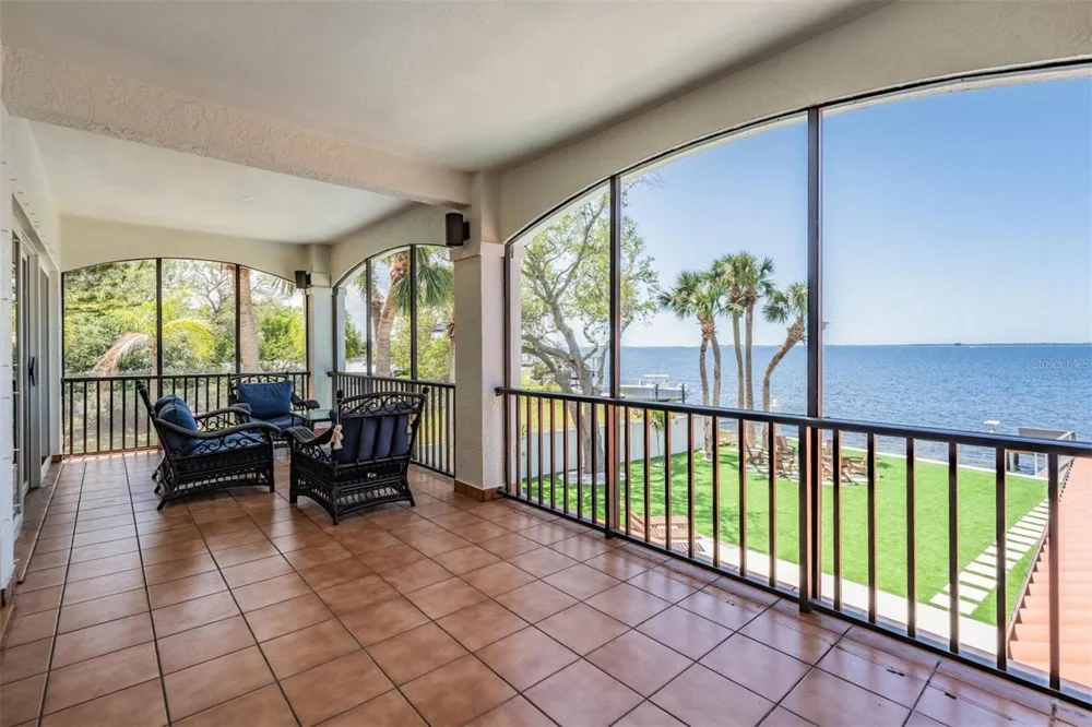 128 CARLYLE DRIVE Palm Harbor, FL 34683