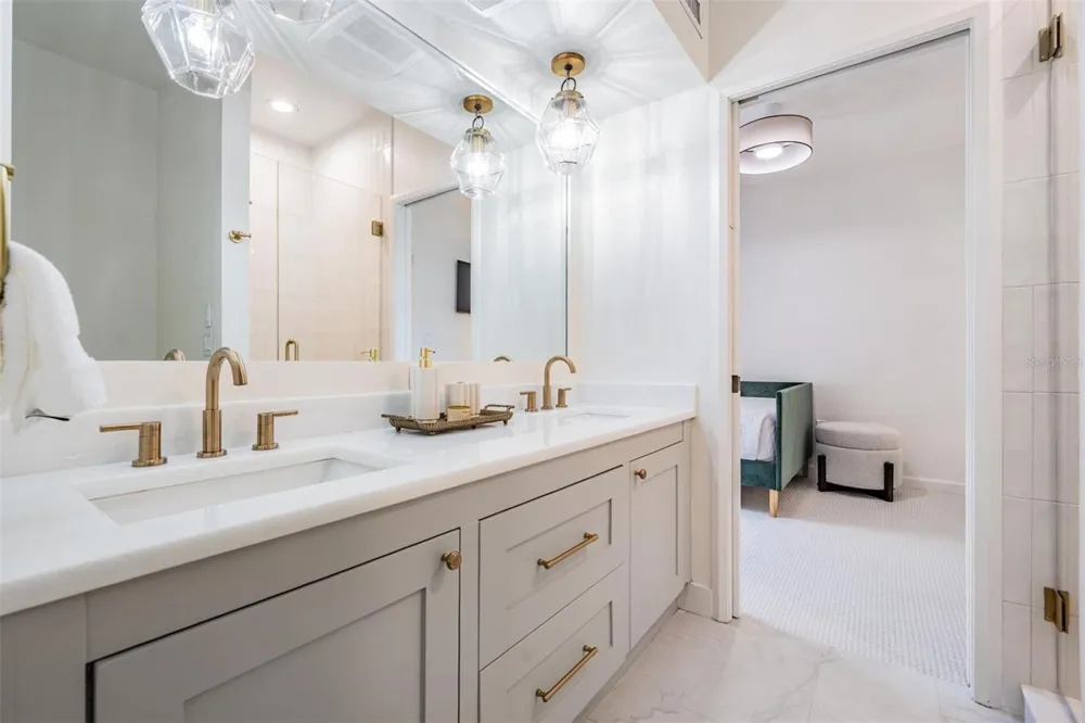 128 CARLYLE DRIVE Palm Harbor, FL 34683