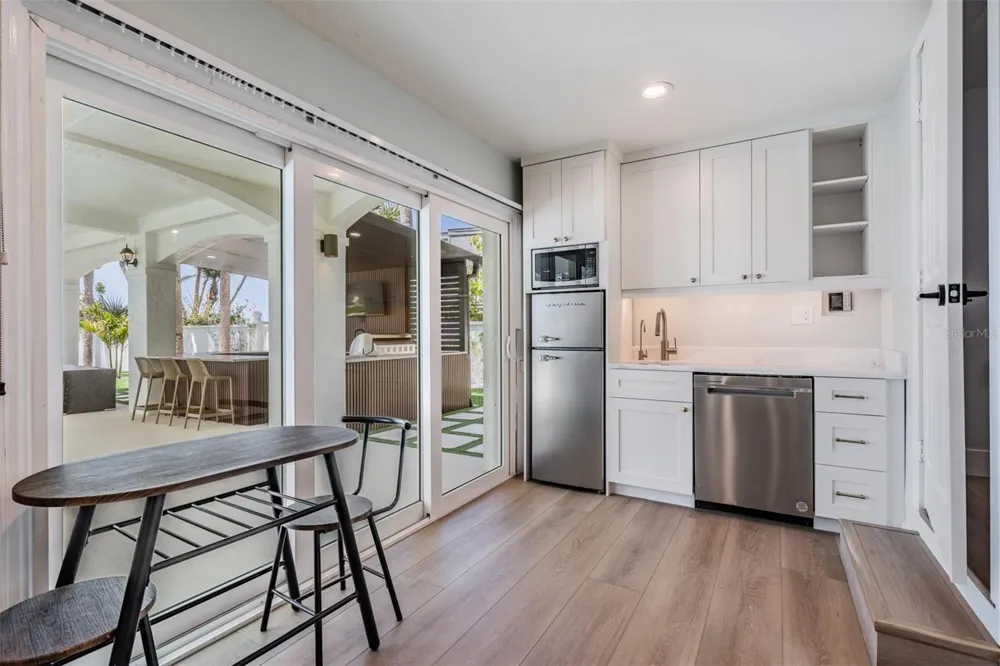 128 CARLYLE DRIVE Palm Harbor, FL 34683