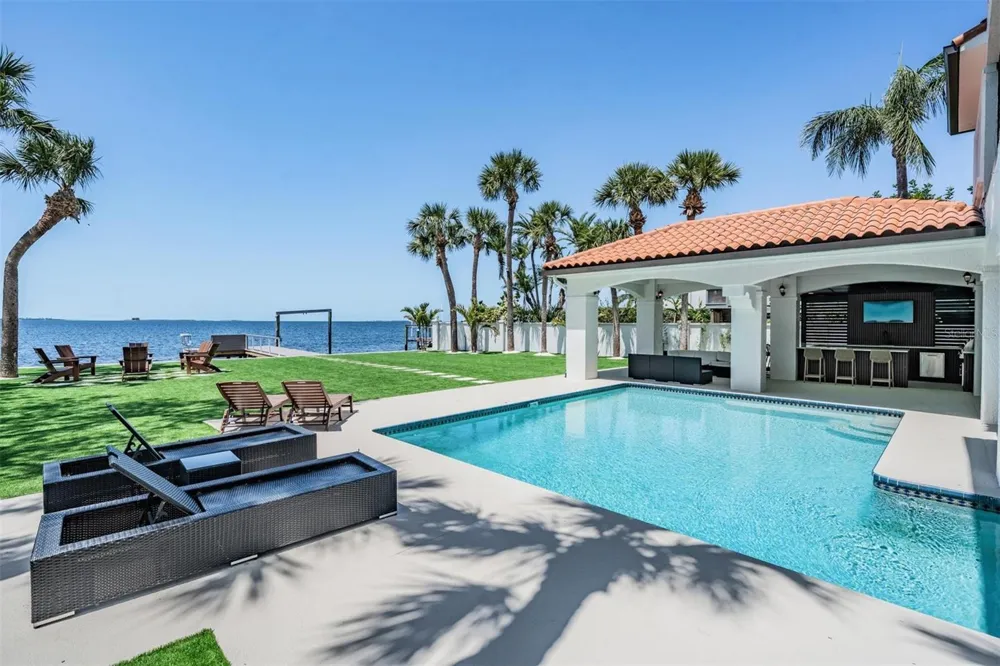 128 CARLYLE DRIVE Palm Harbor, FL 34683
