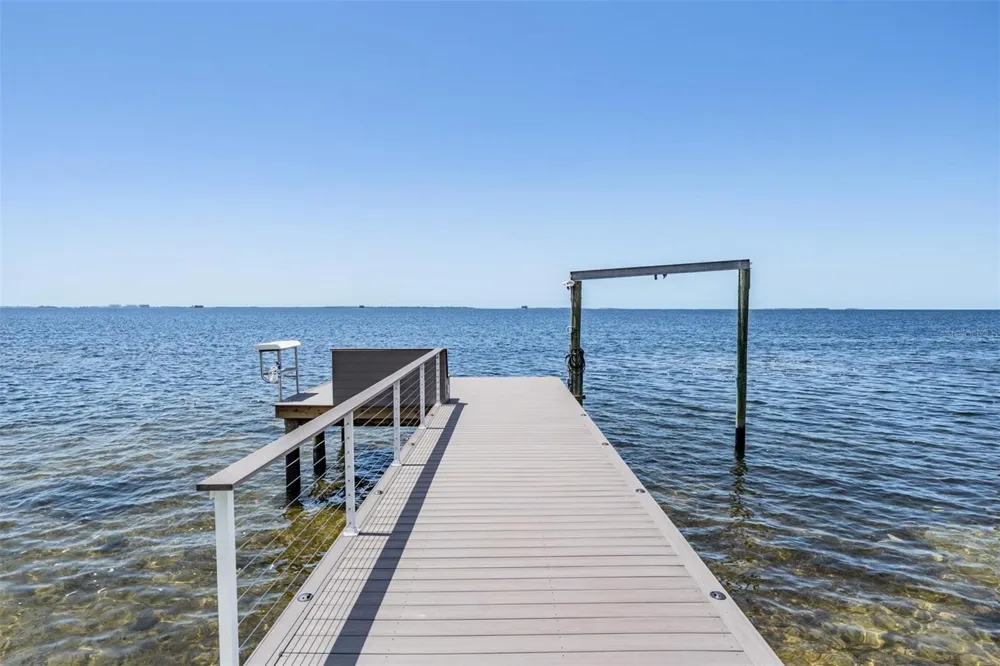 128 CARLYLE DRIVE Palm Harbor, FL 34683