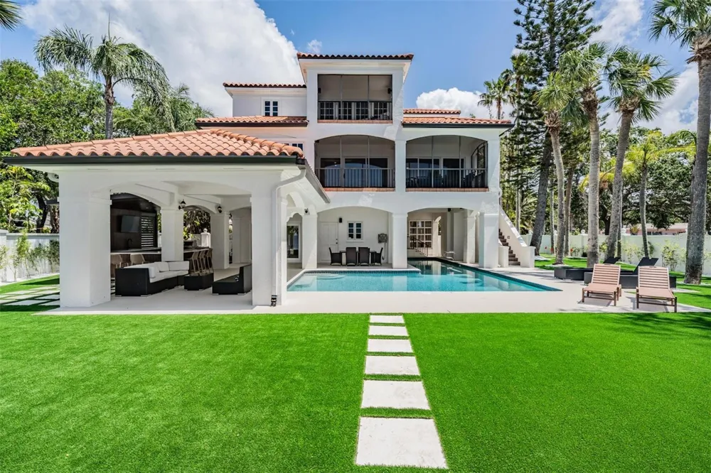 128 CARLYLE DRIVE Palm Harbor, FL 34683