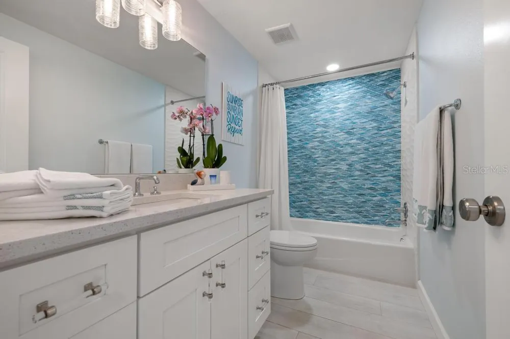 406 BAY PALMS DRIVE Holmes Beach, FL 34217