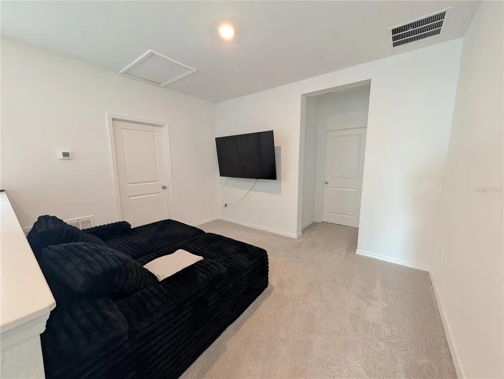 3385 LAPIS LAKE DRIVE Zephyrhills, FL 33541