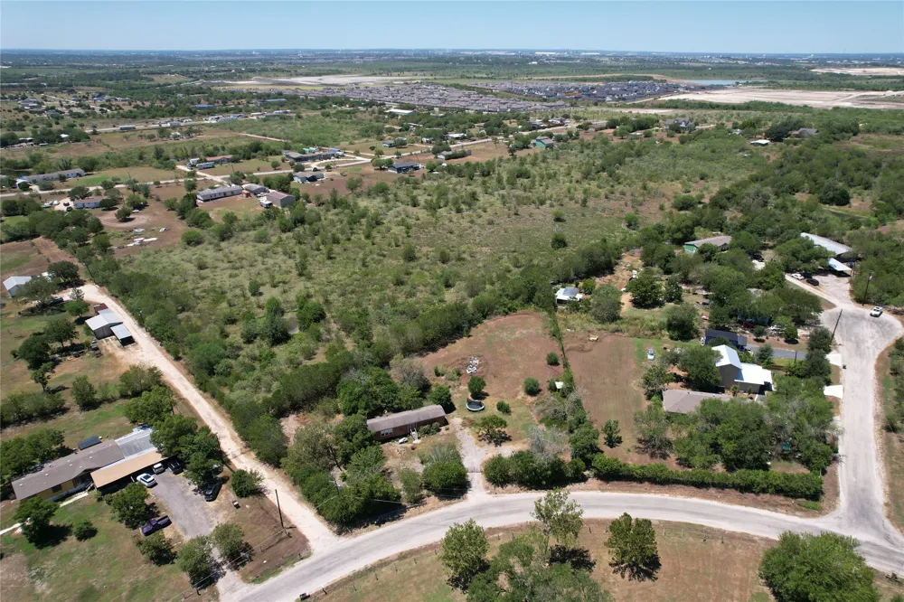 817 Petras Way Kyle, TX 78640