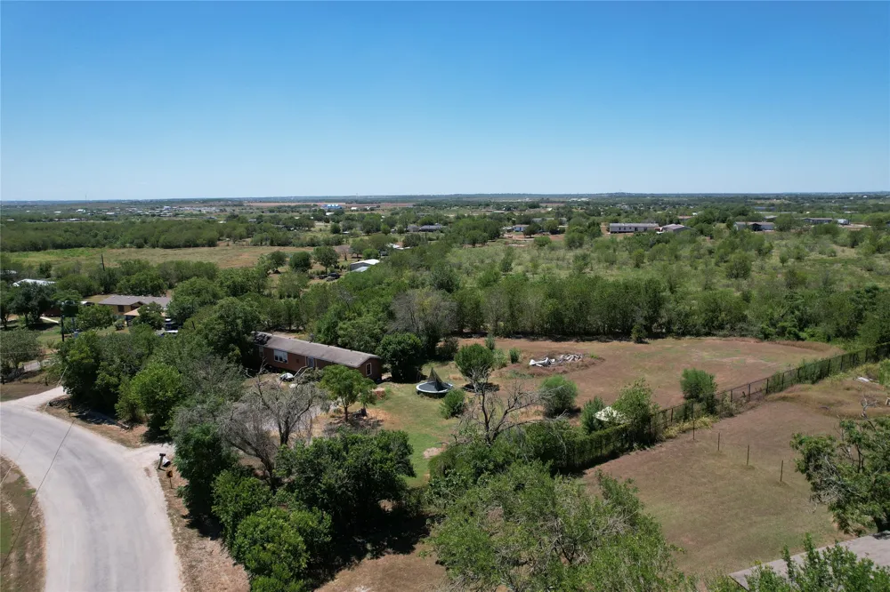 817 Petras Way Kyle, TX 78640