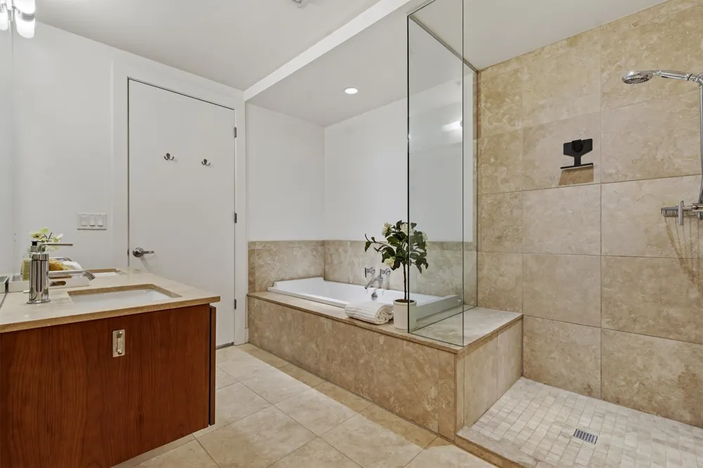210 Lee Barton Drive #517 Austin, TX 78704