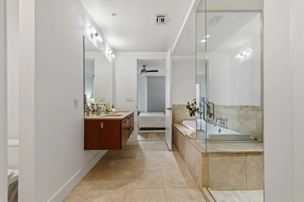 210 Lee Barton Drive #517 Austin, TX 78704