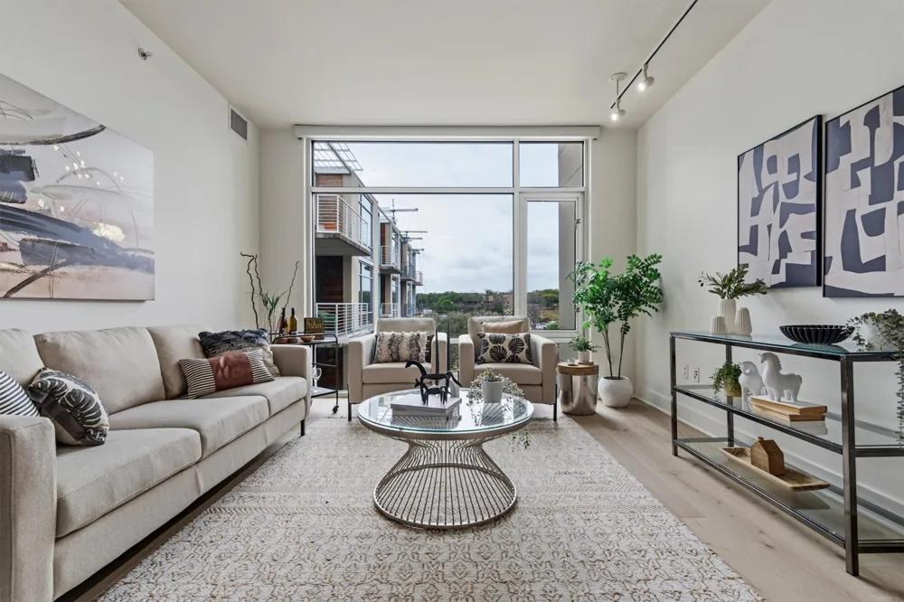 210 Lee Barton Drive #517 Austin, TX 78704