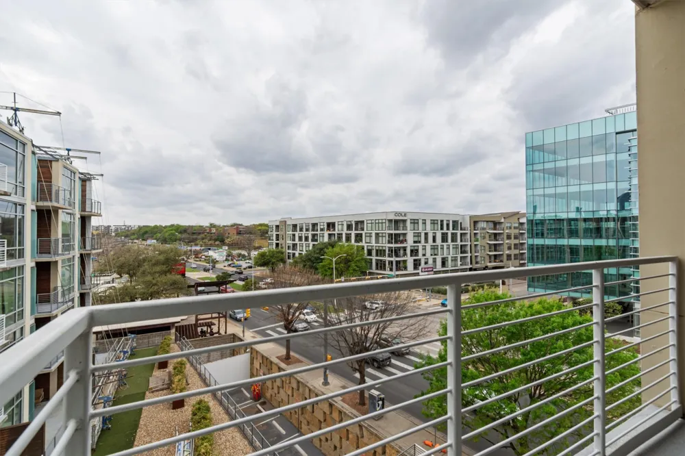 210 Lee Barton Drive #517 Austin, TX 78704