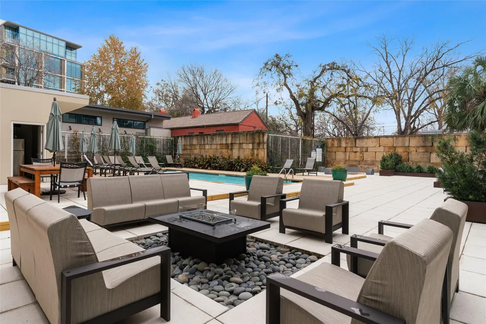210 Lee Barton Drive #517 Austin, TX 78704