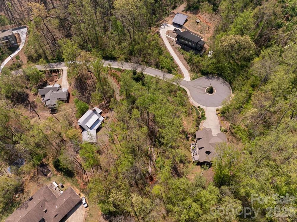 15 La Grange Drive Asheville, NC 28805