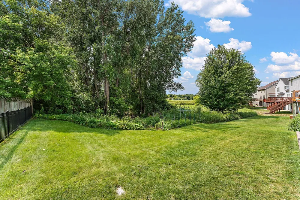 17855 90th Place Maple Grove, MN 55311