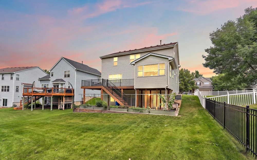 17855 90th Place Maple Grove, MN 55311