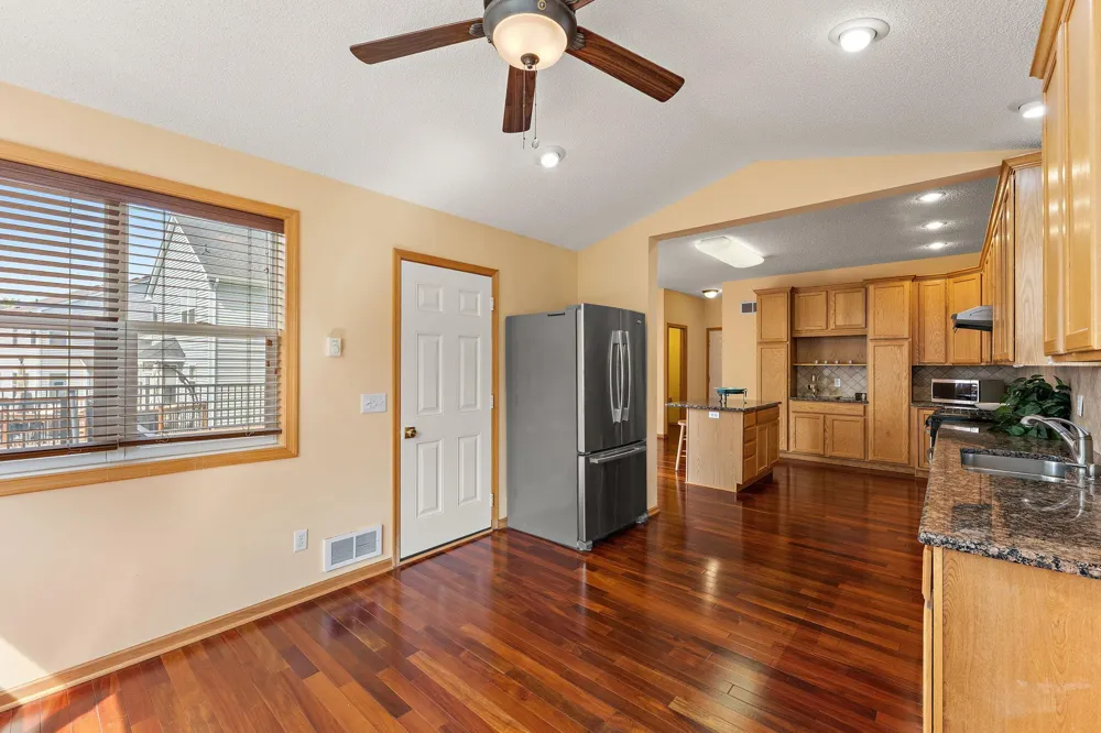 17855 90th Place Maple Grove, MN 55311