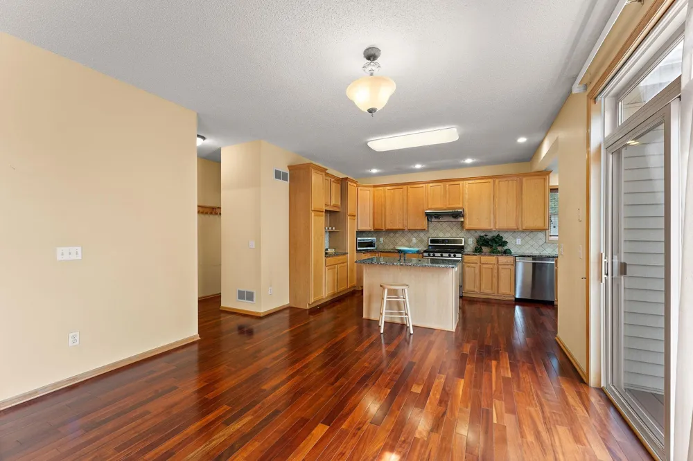 17855 90th Place Maple Grove, MN 55311