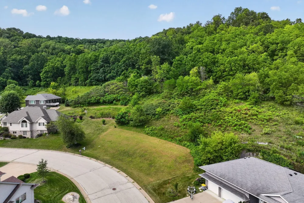 612 13th Street La Crescent, MN 55947