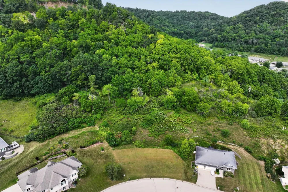 612 13th Street La Crescent, MN 55947