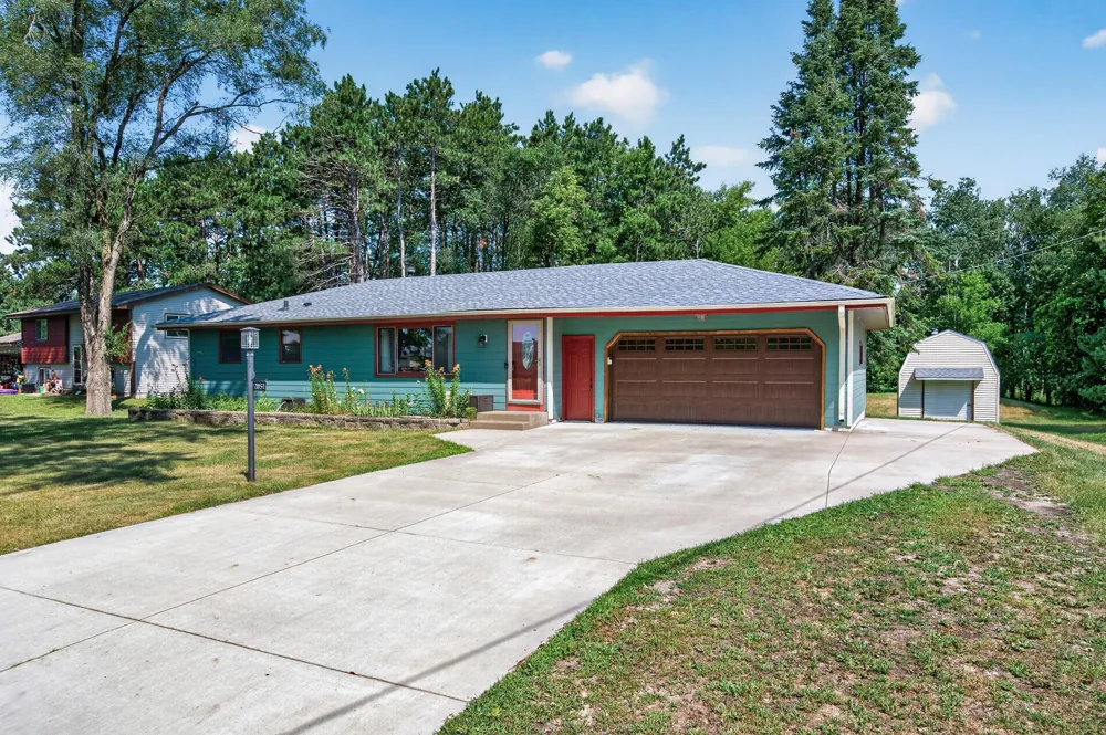2051 Deerwood Lane NE East Bethel, MN 55092