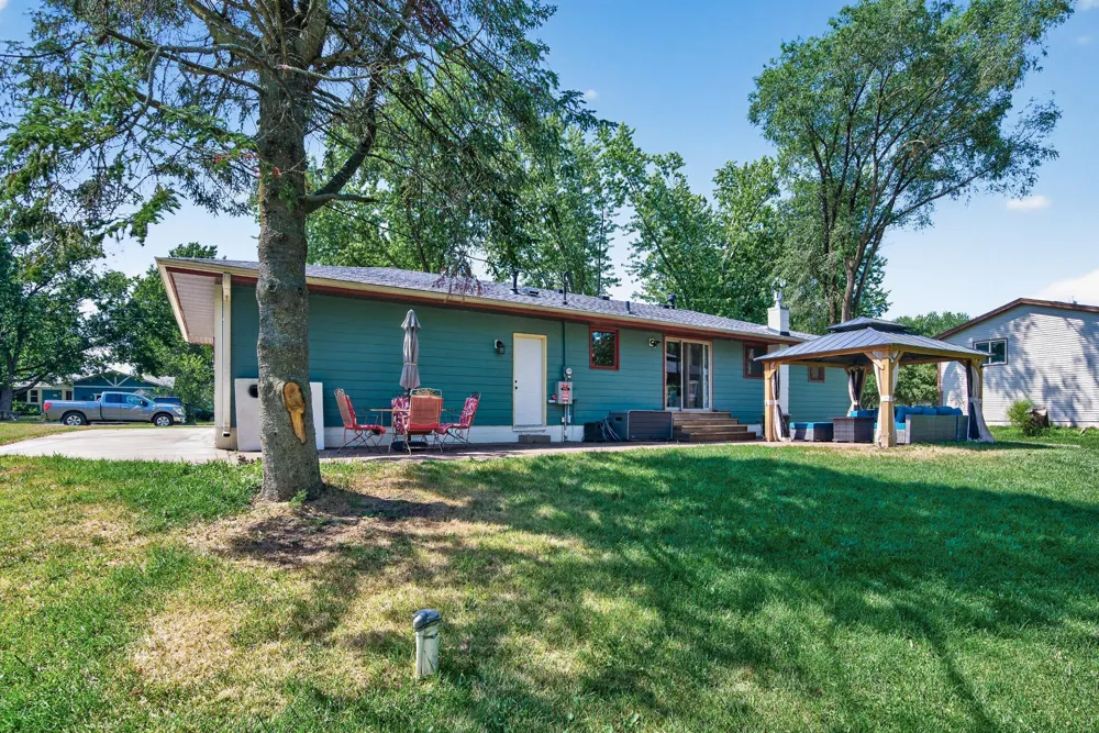 2051 Deerwood Lane NE East Bethel, MN 55092