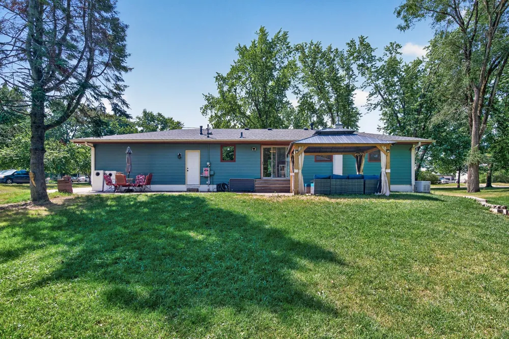 2051 Deerwood Lane NE East Bethel, MN 55092