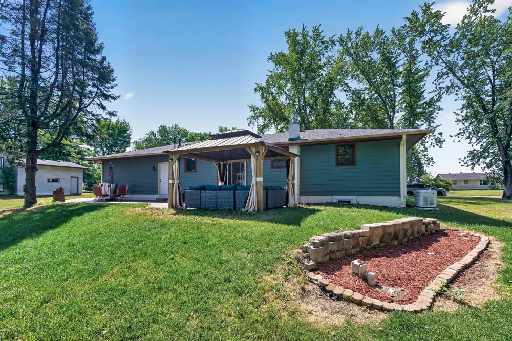 2051 Deerwood Lane NE East Bethel, MN 55092