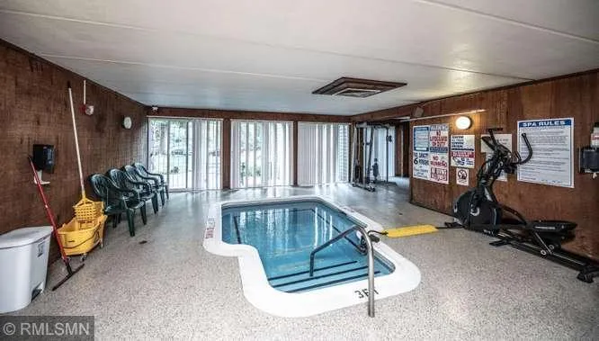 135 Viking Drive E #102 Little Canada, MN 55117