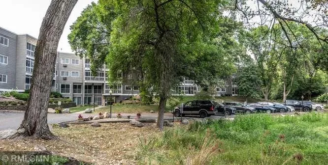 135 Viking Drive E #102 Little Canada, MN 55117