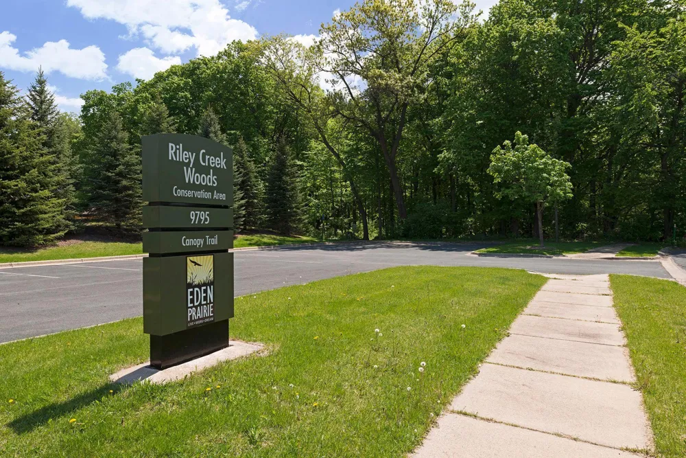17461 Haralson Drive Eden Prairie, MN 55347