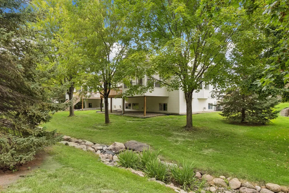 17461 Haralson Drive Eden Prairie, MN 55347