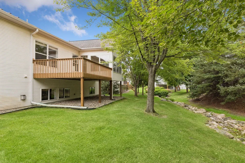 17461 Haralson Drive Eden Prairie, MN 55347
