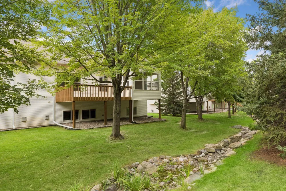 17461 Haralson Drive Eden Prairie, MN 55347