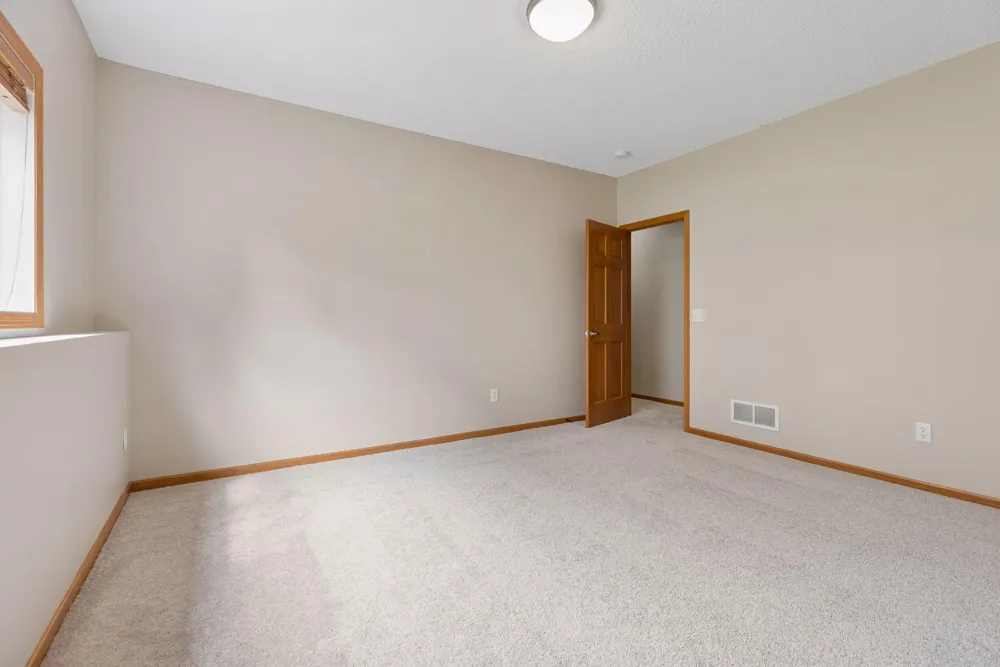 17461 Haralson Drive Eden Prairie, MN 55347