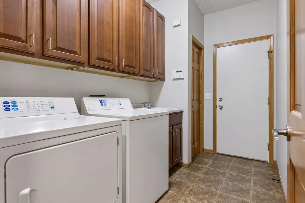 17461 Haralson Drive Eden Prairie, MN 55347