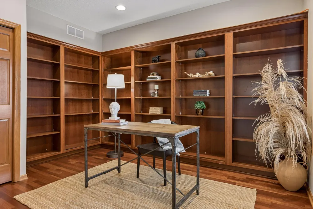 17461 Haralson Drive Eden Prairie, MN 55347