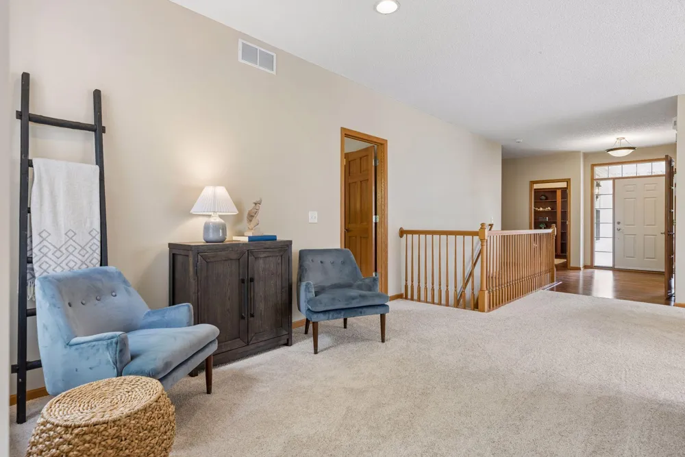 17461 Haralson Drive Eden Prairie, MN 55347