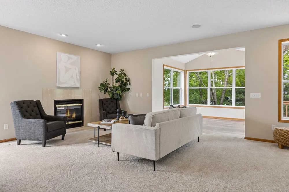 17461 Haralson Drive Eden Prairie, MN 55347