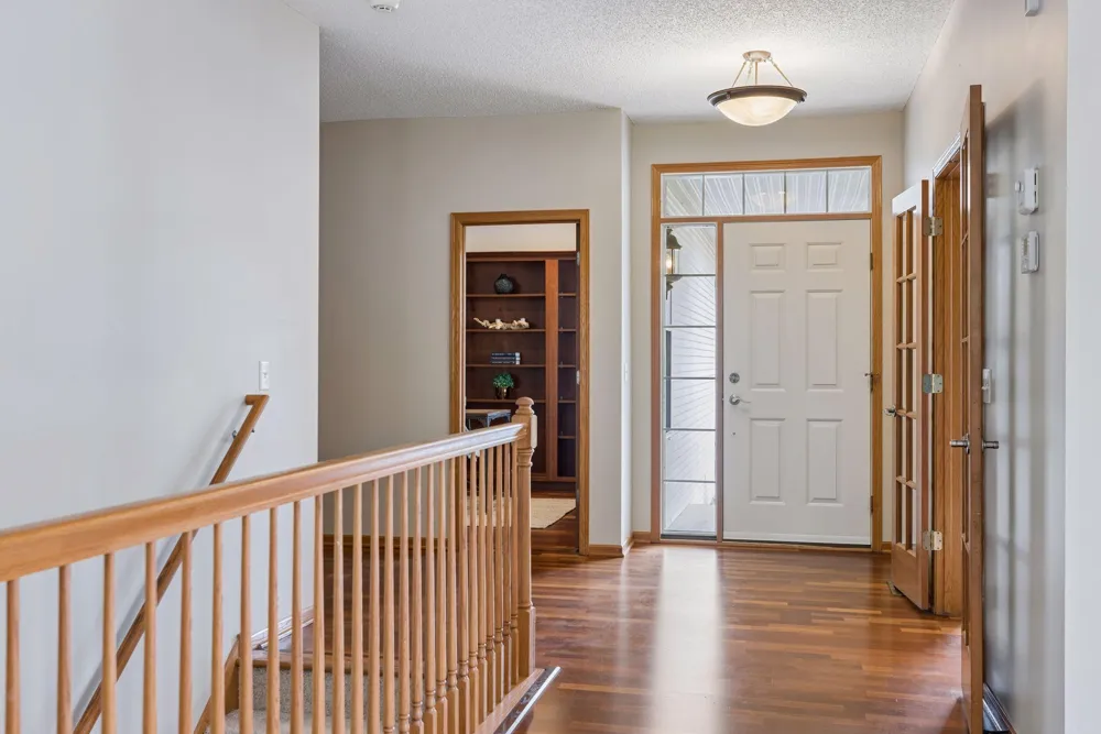 17461 Haralson Drive Eden Prairie, MN 55347