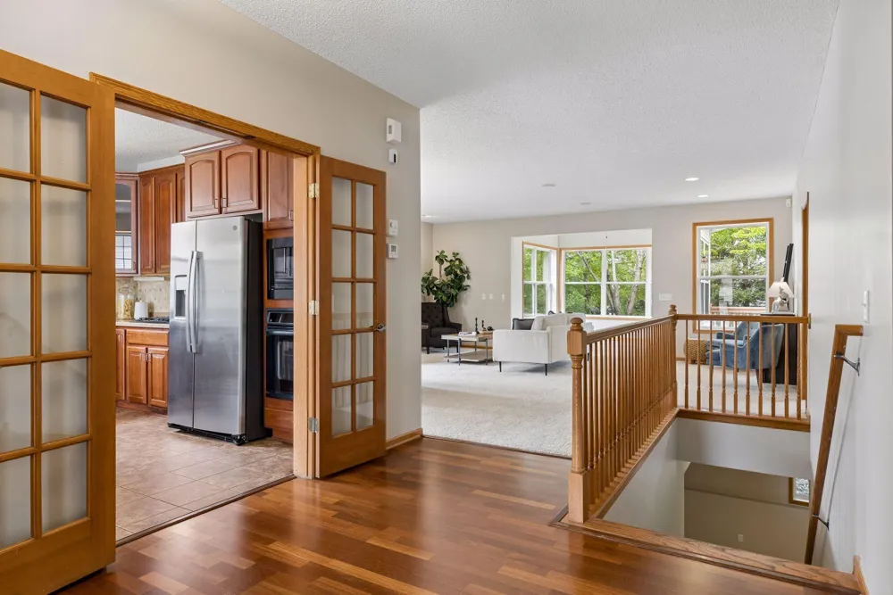 17461 Haralson Drive Eden Prairie, MN 55347