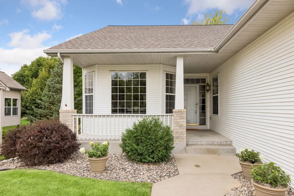 17461 Haralson Drive Eden Prairie, MN 55347