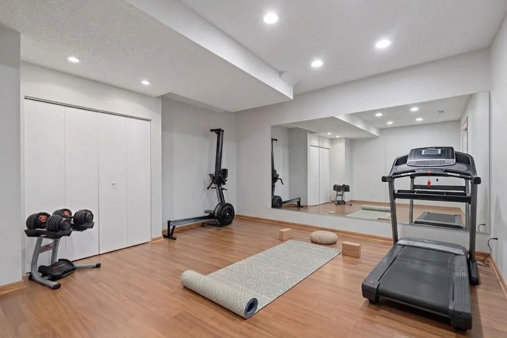 17461 Haralson Drive Eden Prairie, MN 55347